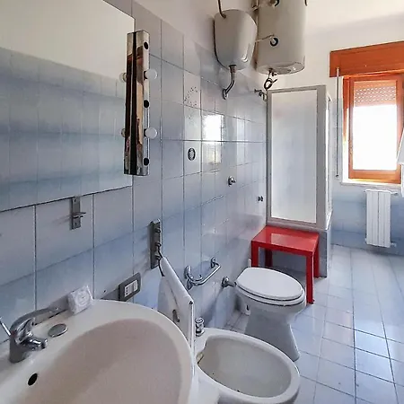 Lovely In With Kitchen Apartment *